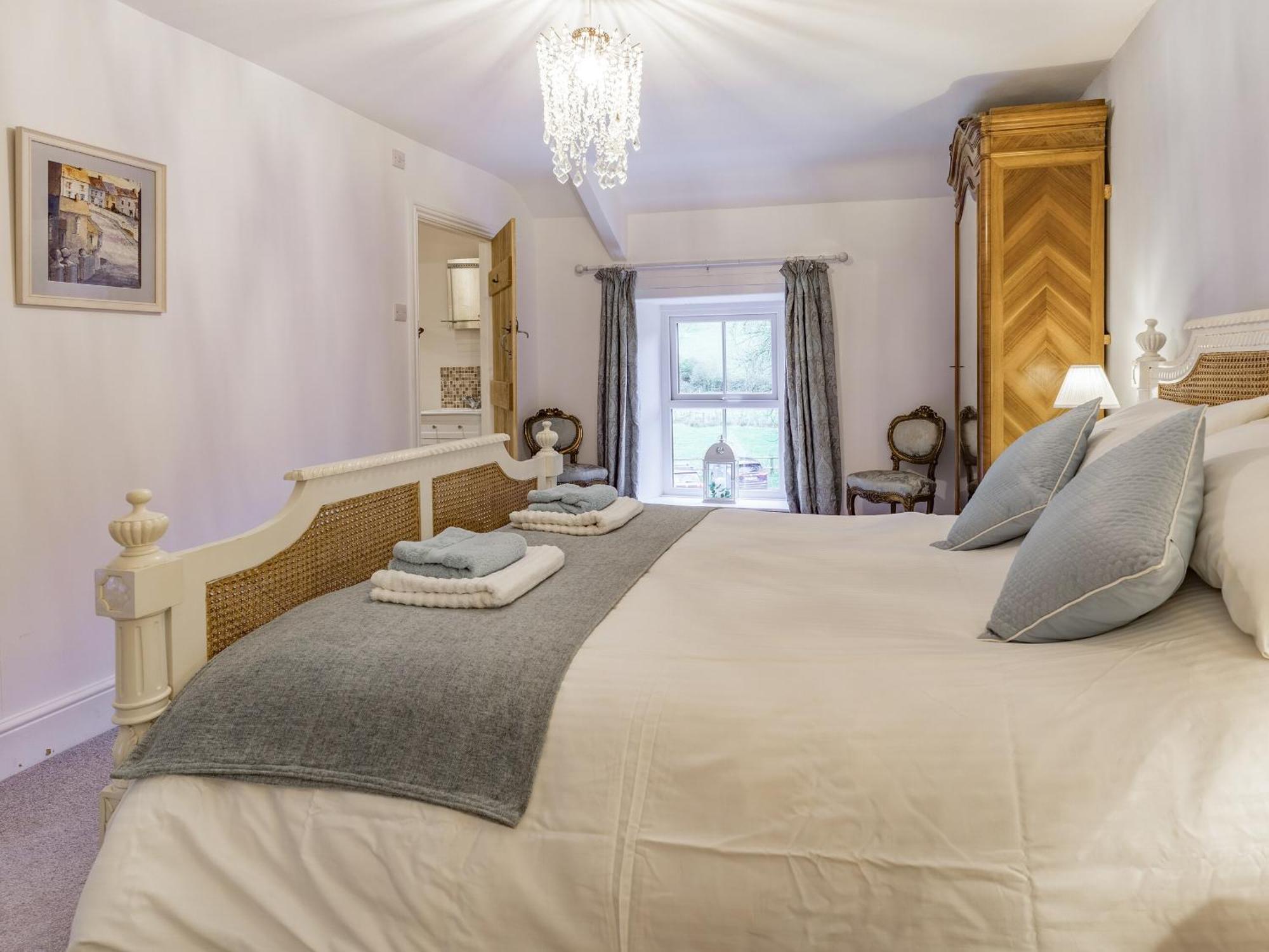 Pwll Farmhouse Llanllawdog المظهر الخارجي الصورة